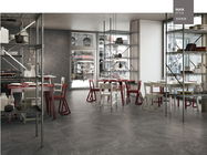 새로운 스타일 600*600 현대 도자기 미끄럼 방지 블랙 컬러 바 및 식당을 위한 얇은 바닥 타일