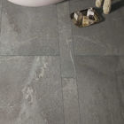 크림 베이지 세라믹 부엌 바닥 도와 화학물질 저항하는 24 x 24 x 0.4 인치